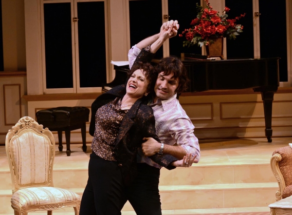 Photo Flash: First Look at International City Theatre's END OF THE RAINBOW Image