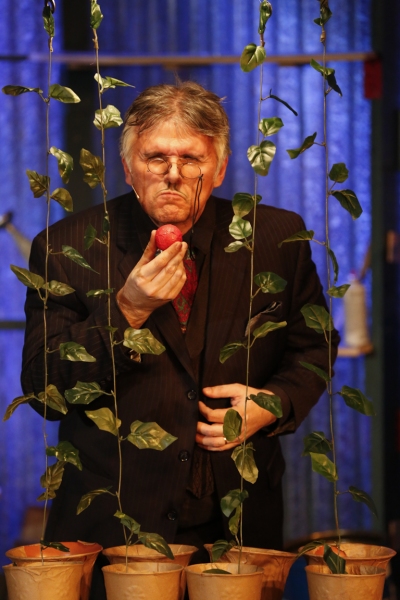 Photo Flash: First Look at Quest Theatre Ensemble's TOMATO QUEEN Image
