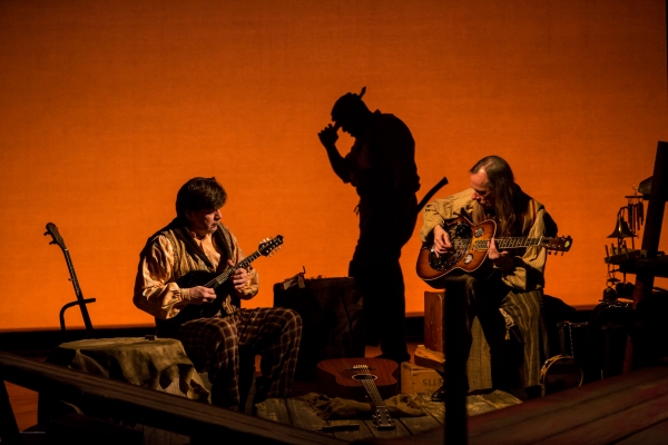 Photo Flash: First Look at Children's Theatre Company's HUCK FINN Image