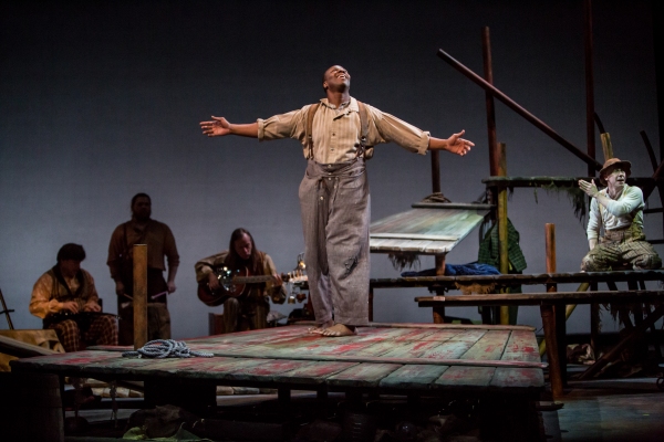 Photo Flash: First Look at Children's Theatre Company's HUCK FINN Image