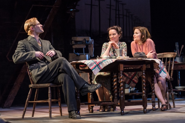 Photo Flash: First Look at Jonathan Guy Lewis, Teresa Banham & More in UK's A VIEW FROM THE BRIDGE Image
