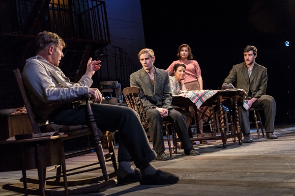 Photo Flash: First Look at Jonathan Guy Lewis, Teresa Banham & More in UK's A VIEW FROM THE BRIDGE 