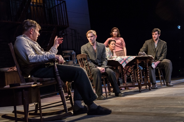 Photo Flash: First Look at Jonathan Guy Lewis, Teresa Banham & More in UK's A VIEW FROM THE BRIDGE Image
