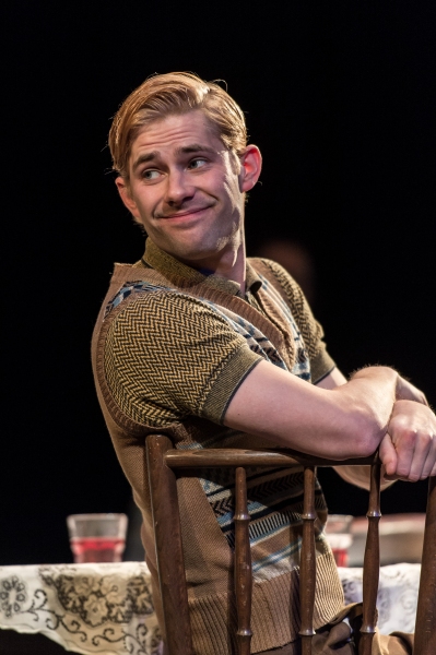 Photo Flash: First Look at Jonathan Guy Lewis, Teresa Banham & More in UK's A VIEW FROM THE BRIDGE Image