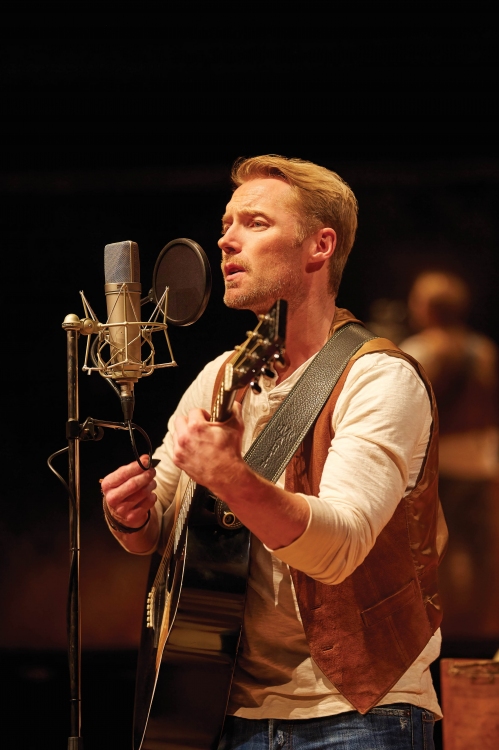 Photo Flash: Last Call for Jill Winternitz & Ronan Keating in West End's ONCE Image
