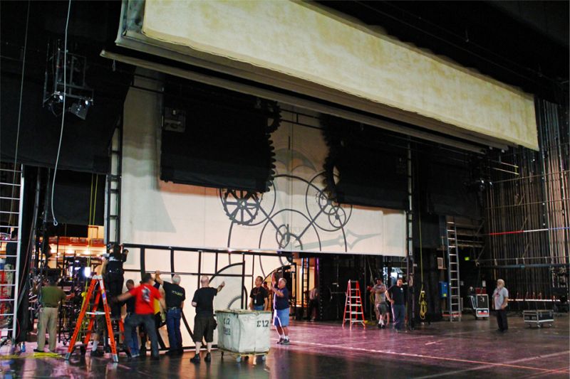 Photo Coverage: Miami's Adrienne Arsht Center Transforms Into OZ for the Return of WICKED Image