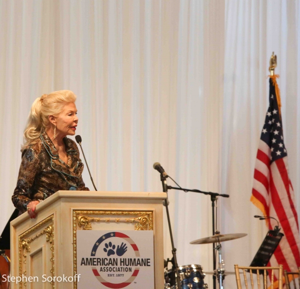 Photo Coverage: Naomi Judd, Will & Anthony Nunziata Honor K-9 Battle Buddies at American Humane Association Image