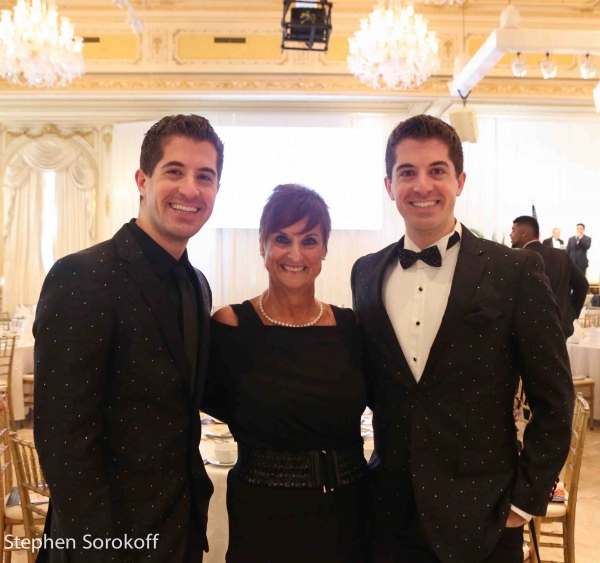 Photo Coverage: Naomi Judd, Will & Anthony Nunziata Honor K-9 Battle Buddies at American Humane Association Image