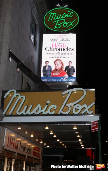 Photo Coverage: Elisabeth Moss & Cast of THE HEIDI CHRONICLES Take Opening Night Bows! Image