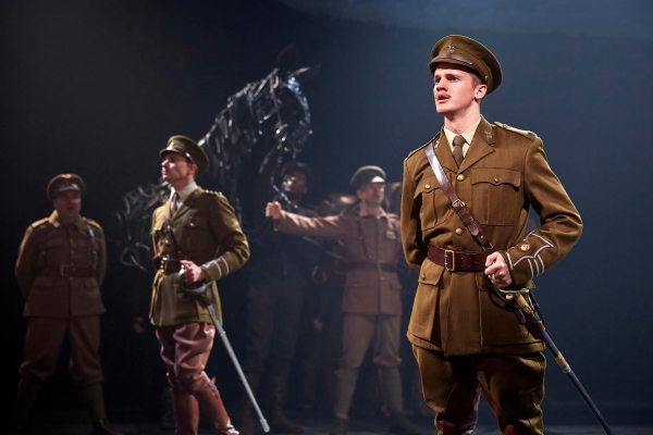 Photo Flash: First Look at New Cast of West End's WAR HORSE Image