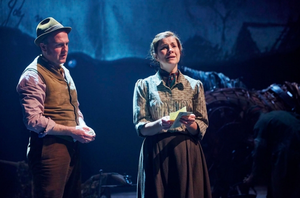 Photo Flash: First Look at New Cast of West End's WAR HORSE Image