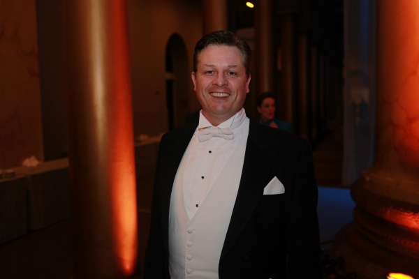 Photo Flash: Tenor Anthony Kearns Plays The American Ireland Fund 23rd Gala Image