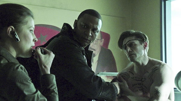 Photo Flash: First Look- Latest ARROW Episode, 'Suicidal Tendencies' Image