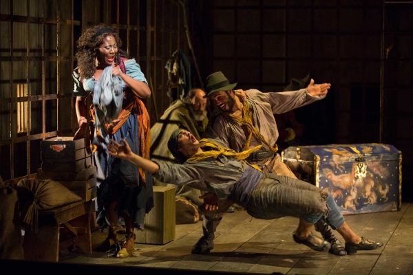 Photo Flash: First Look at Anthony Warlow, Amber Iman, Nehal Joshi & More in Shakespeare Theatre Company's MAN OF LA MANCHA Image