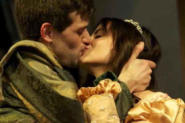 Chris Cotterman (Bassanio) and Valerie Dowdle (Portia) Photo