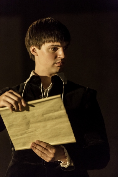Photo Flash: Welcome to Court- First Look at WOLF HALL: PARTS 1 & 2 on Broadway! Image