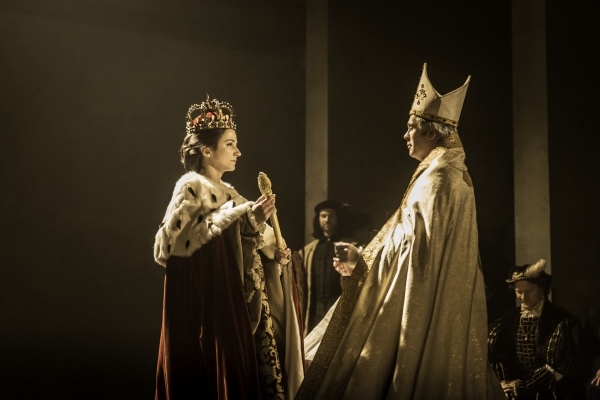 Photo Flash: Welcome to Court- First Look at WOLF HALL: PARTS 1 & 2 on Broadway! Image