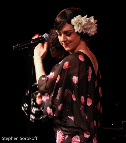 Photo Coverage: Tony Winner Lena Hall Makes Cafe Carlyle Debut! Image