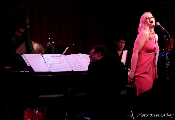 Photo Flash: Andrew Rannells & Amy Spanger Join ON THE TOWN's Elizabeth Stanley at Birdland Image