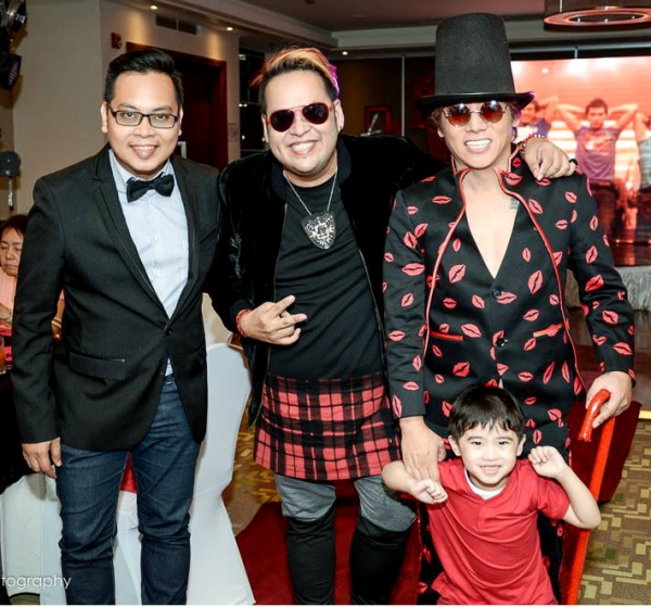 Photos: Philippine Stagers Foundation Accepts BroadwayWorld Awards Image