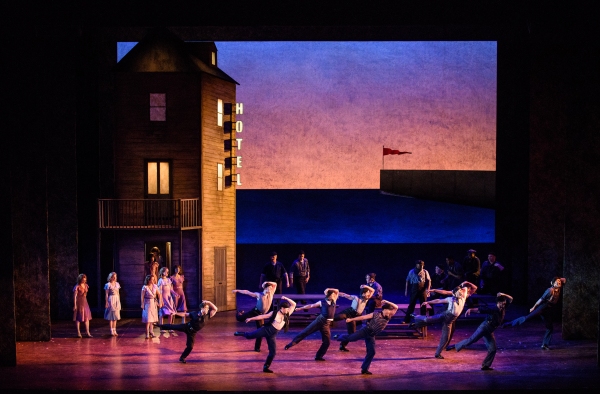 Photo Flash: First Look at Laura Osnes, Steven Pasquale & More in Lyric Opera of Chicago's Stunning CAROUSEL! Image