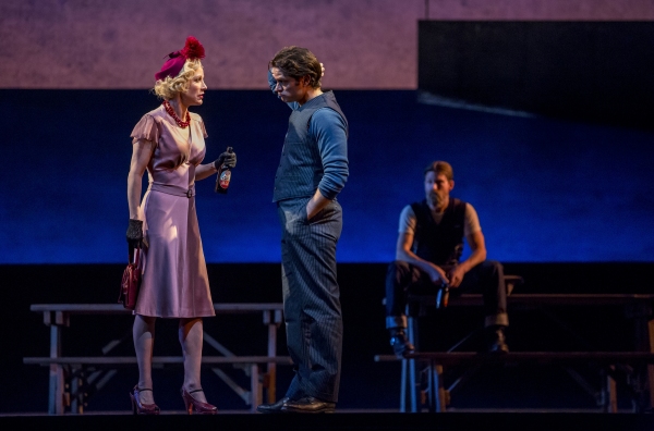 Photo Flash: First Look at Laura Osnes, Steven Pasquale & More in Lyric Opera of Chicago's Stunning CAROUSEL! Image