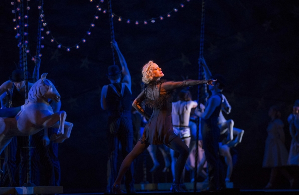 Photo Flash: First Look at Laura Osnes, Steven Pasquale & More in Lyric Opera of Chicago's Stunning CAROUSEL! Image