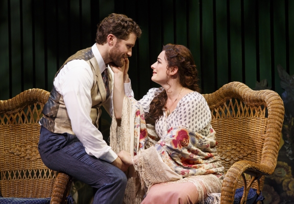 Matthew Morrison and Laura Michelle Kelly Photo