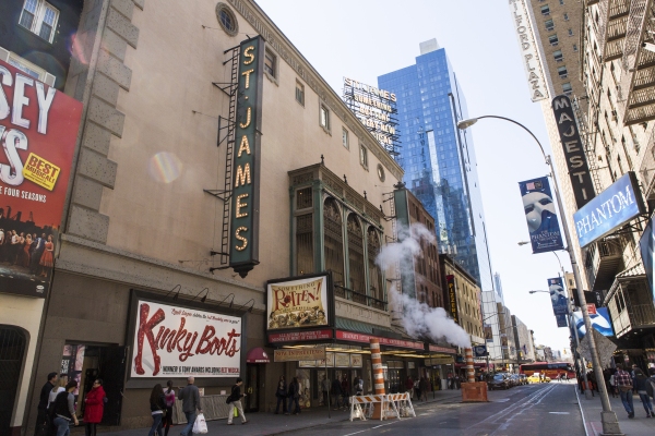Photo Coverage: Spring is In the Air- Broadway Warms Up for New Season!  Image