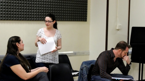 Kelly Reader (Amanda) rehearses with cast members of NEAT & TIDY Photo
