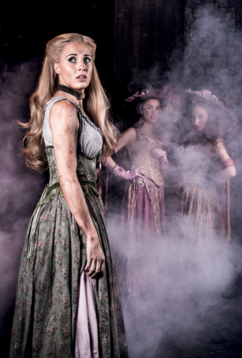 Photo Flash: West End's LES MISERABLES Debuts 30th Anniversary Postcards Image