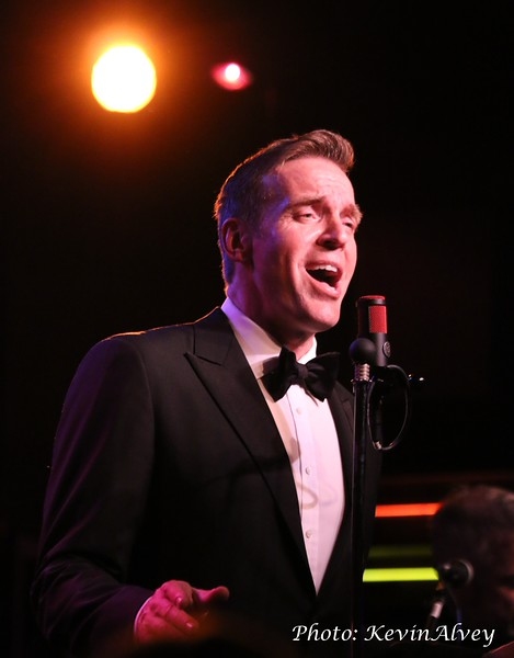 Photo Flash: Todd Murray Brings 'CROON' to Birdland Image