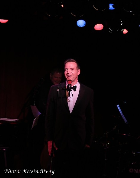 Photo Flash: Todd Murray Brings 'CROON' to Birdland Image