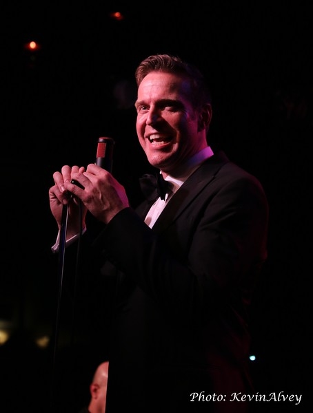 Photo Flash: Todd Murray Brings 'CROON' to Birdland Image