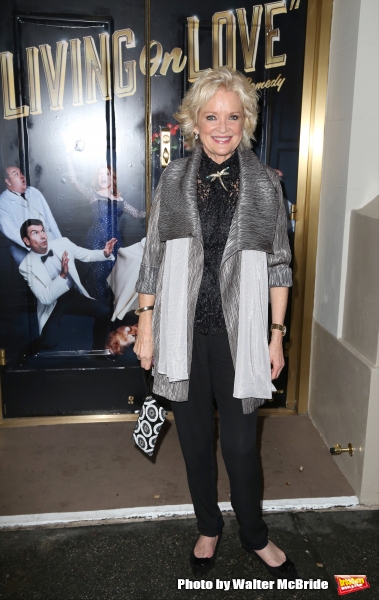 Photo Coverage: Inside LIVING ON LOVE's Red Carpet Theatre Arrivals!  Image