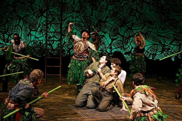 Photo Flash: First Look at the Milwaukee Rep's PETER AND THE STARCATCHER 