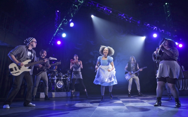 Photo Flash: First Look at 'WONDERLAND' at Chicago Children's Theatre Image