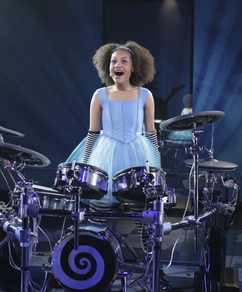 Photo Flash: First Look at 'WONDERLAND' at Chicago Children's Theatre Image
