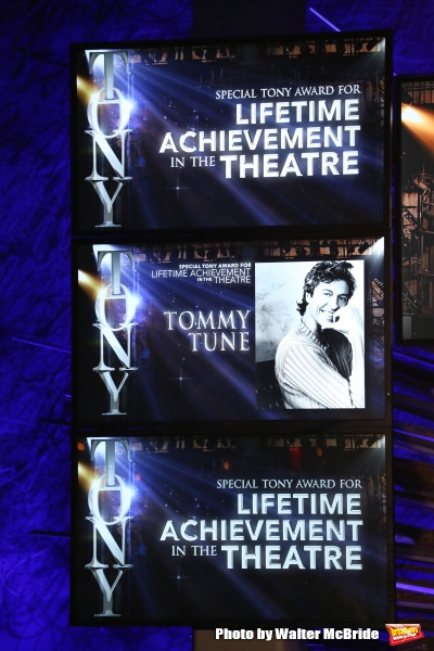 Photo Coverage: Bruce Willis & Mary-Louise Parker Announce 2015 Tony Nominations! Image
