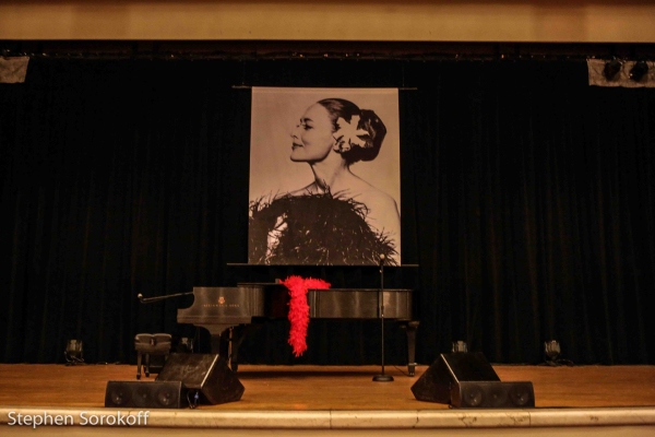 Photo Coverage: KT Sullivan & More Honor Julie Wilson at Town Hall Image