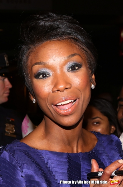 Photo Coverage: Broadway's Newest Murderess, Brandy Norwood, Greets Fans Backstage at CHICAGO!  Image