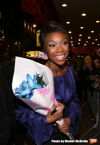 Photo Coverage: Broadway's Newest Murderess, Brandy Norwood, Greets Fans Backstage at CHICAGO!  Image