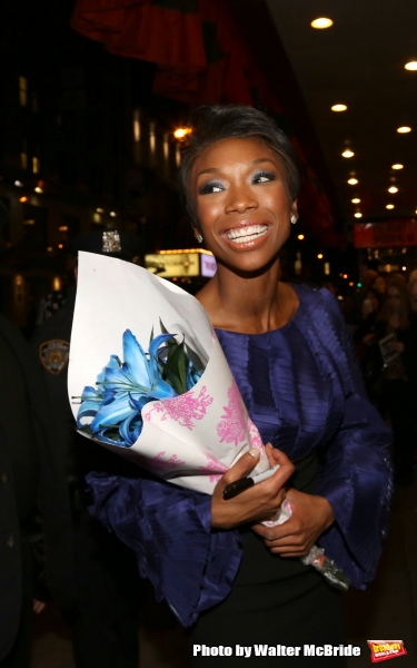 Photo Coverage: Broadway's Newest Murderess, Brandy Norwood, Greets Fans Backstage at CHICAGO! Photo Coverage: Broadway's Newest Murderess, Brandy Norwood, Greets Fans Backstage at CHICAGO! Image