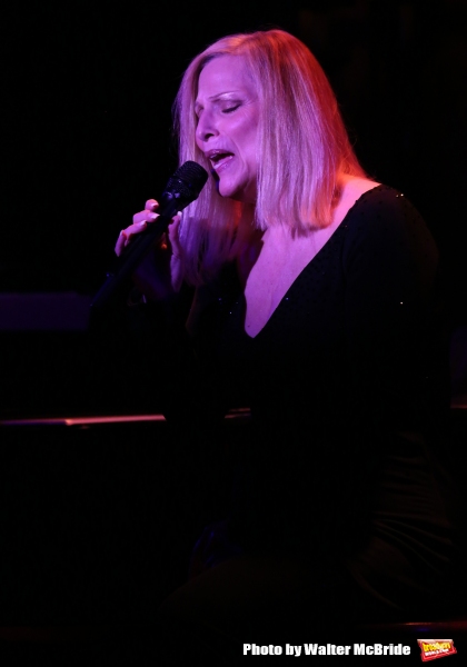 Exclusive Photo Coverage: Roslyn Kind Returns to 54 Below Image