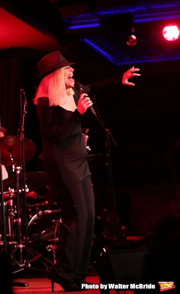 Exclusive Photo Coverage: Roslyn Kind Returns to 54 Below Image