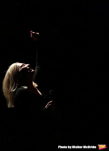 Exclusive Photo Coverage: Roslyn Kind Returns to 54 Below Image