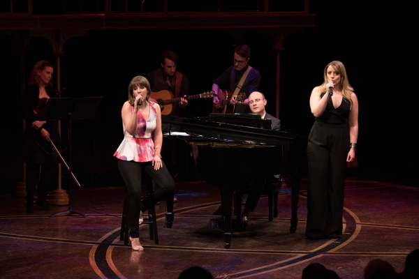 Jessie Mueller and company Photo
