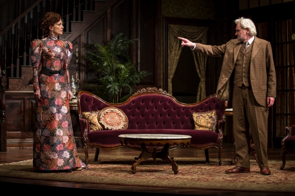 Photo Flash: First Look at Goodman Theatre's THE LITTLE FOXES Image