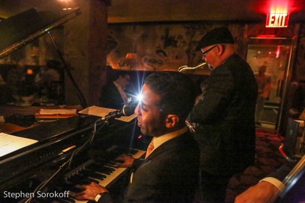 Photo Coverage: Loston Harris Trio Play Bemelmans Bar Image