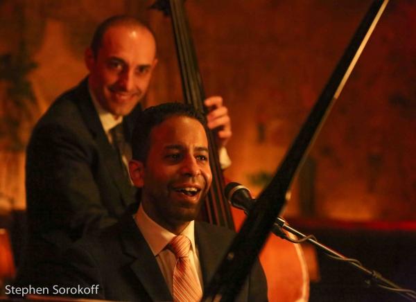 Photo Coverage: Loston Harris Trio Play Bemelmans Bar Image
